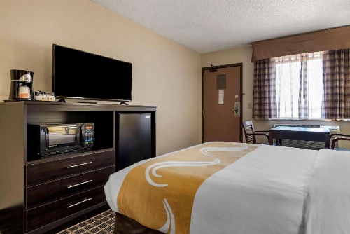 Quality Inn & Suites Warren image 16