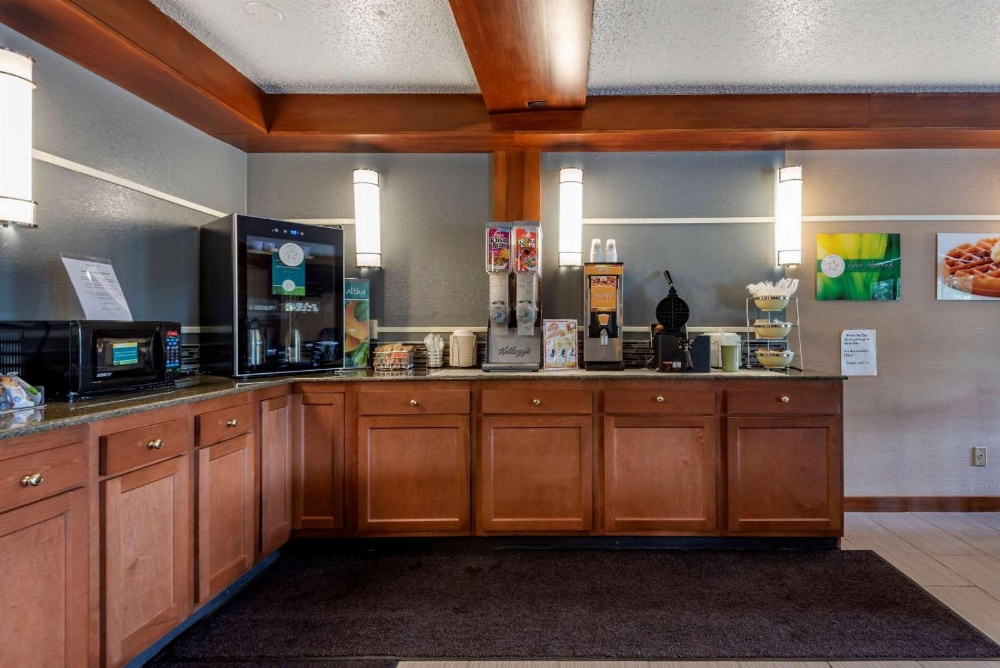 Quality Inn & Suites Warren Main image